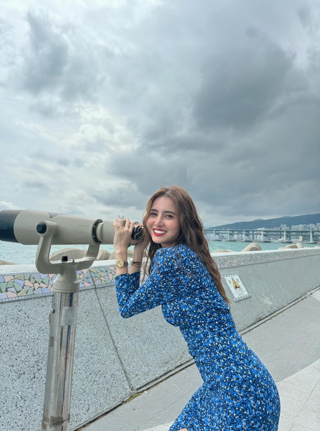 Hot girl Việt sau 9 năm ly hôn chồng lớn tuổi: Mặt xinh, vóc dáng nuột nà, bốc lửa, chăm "thả thính" hơn- Ảnh 1. Hot girl Việt sau 9 năm ly hôn chồng lớn tuổi: Mặt xinh, vóc dáng nuột nà, bốc lửa, chăm "thả thính" hơn- Ảnh 1.