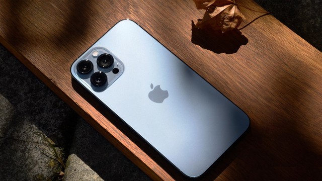 Smartphone 'hàng hiếm', mạnh gần ngang 15 Pro Max bất ngờ có hàng trở lại, giá giảm gần chục triệu đồng- Ảnh 2. Smartphone 'hàng hiếm', mạnh gần ngang 15 Pro Max bất ngờ có hàng trở lại, giá giảm gần chục triệu đồng- Ảnh 2.