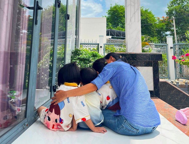 Vụ nhà chồng bạo hành, gọi con dâu là "yêu quái đầu thai": 5 cháu nhỏ được "giải cứu" thành công- Ảnh 1. Vụ nhà chồng bạo hành, gọi con dâu là "yêu quái đầu thai": 5 cháu nhỏ được "giải cứu" thành công- Ảnh 1.