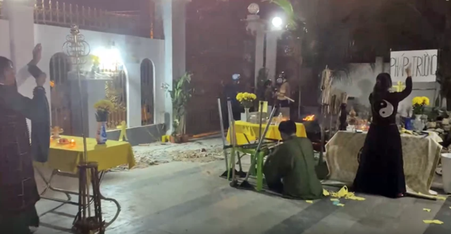 Vụ nhà chồng bạo hành, gọi con dâu là "yêu quái đầu thai": 5 cháu nhỏ được "giải cứu" thành công- Ảnh 3. Vụ nhà chồng bạo hành, gọi con dâu là "yêu quái đầu thai": 5 cháu nhỏ được "giải cứu" thành công- Ảnh 3.