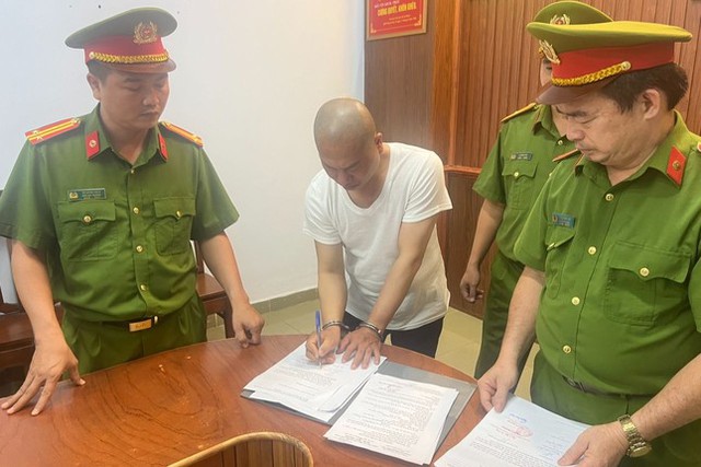 Người tự xưng 'sư thầy Thích Tâm Phúc' vừa bị truy tố là ai?- Ảnh 2. Người tự xưng 'sư thầy Thích Tâm Phúc' vừa bị truy tố là ai?- Ảnh 2.
