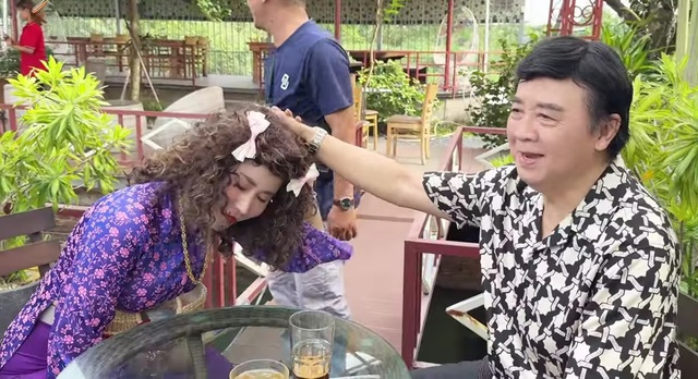 NSƯT khiến đàn em sợ tới mức nói lắp khi diễn chung là ai?- Ảnh 3. NSƯT khiến đàn em sợ tới mức nói lắp khi diễn chung là ai?- Ảnh 3.