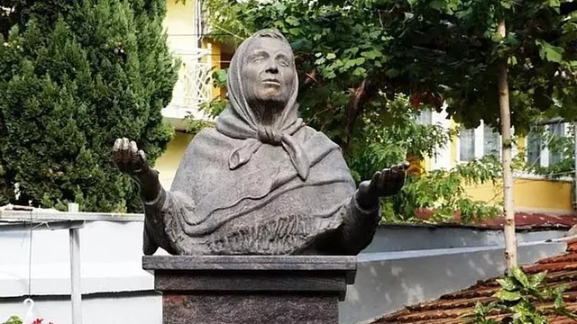 'Mổ xẻ' lời tiên tri rúng động của Baba Vanga về Ngày tận thế: Bắt đầu từ 2025?- Ảnh 1. 'Mổ xẻ' lời tiên tri rúng động của Baba Vanga về Ngày tận thế: Bắt đầu từ 2025?- Ảnh 1.