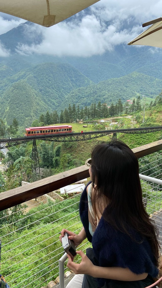Chuyến tàu leo núi duy nhất ở miền Bắc: Từng đạt kỷ lục Việt Nam, du khách nhận xét như Thụy Sĩ thu nhỏ- Ảnh 3. Chuyến tàu leo núi duy nhất ở miền Bắc: Từng đạt kỷ lục Việt Nam, du khách nhận xét như Thụy Sĩ thu nhỏ- Ảnh 3.