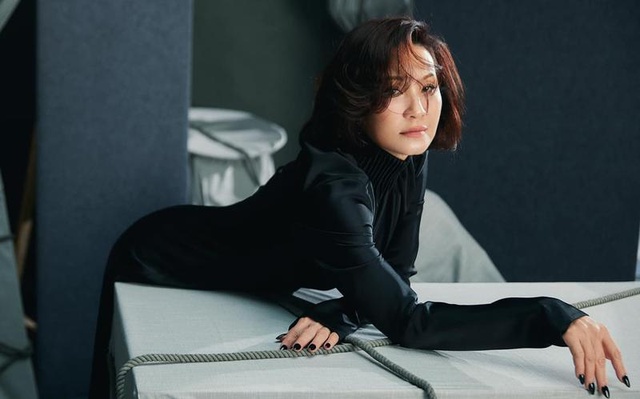 Hồng Đào sau 5 năm ly hôn nam diễn viên nổi tiếng: Nhan sắc U65 quá nuột nà, sexy- Ảnh 7. Hồng Đào sau 5 năm ly hôn nam diễn viên nổi tiếng: Nhan sắc U65 quá nuột nà, sexy- Ảnh 7.