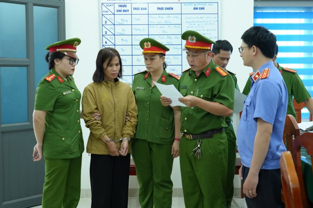 Vụ gia đình trí thức bạo hành con dâu: Tiết lộ chiêu thức của nhóm tà đạo khiến cả nhà u mê, tin "sái cổ"- Ảnh 1.