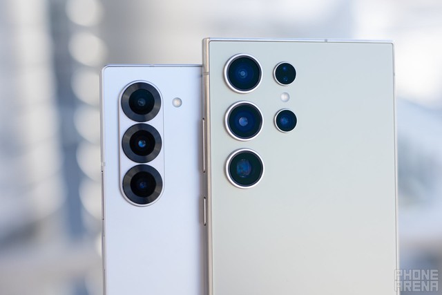 Tình thế "gà nhà đá nhau" oái oăm của Samsung: Chính S24 Ultra là kẻ ngáng đường thành công của Z Fold 6?- Ảnh 3. Tình thế "gà nhà đá nhau" oái oăm của Samsung: Chính S24 Ultra là kẻ ngáng đường thành công của Z Fold 6?- Ảnh 3.