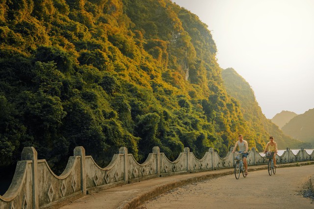 Hòn đảo mang tên "tự do" nằm ẩn mình ở Cát Bà ít người biết: Đẹp hoang sơ, sở hữu bãi biển 2 mặt hiếm có- Ảnh 7.