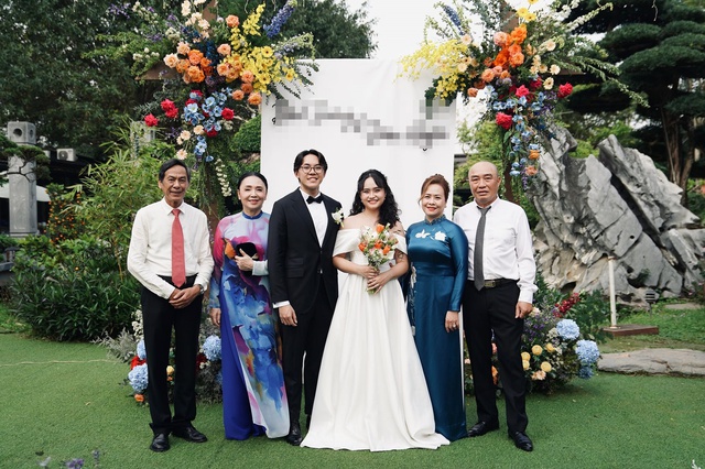 Nam NSND có gương mặt khắc khổ: Hơn 40 năm gắn bó bên vợ là mỹ nhân nức tiếng, U70 sống giản dị, bình yên- Ảnh 5. Nam NSND có gương mặt khắc khổ: Hơn 40 năm gắn bó bên vợ là mỹ nhân nức tiếng, U70 sống giản dị, bình yên- Ảnh 5.