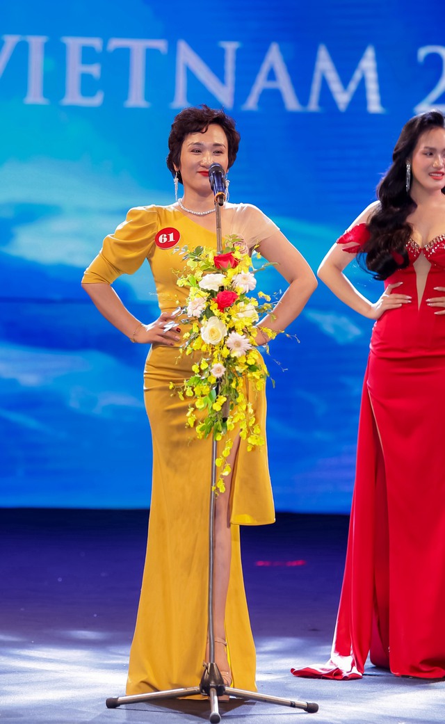 Học vấn của á hậu Mrs Earth Vietnam 2024 Lê Thị Mai- Ảnh 1. Học vấn của á hậu Mrs Earth Vietnam 2024 Lê Thị Mai- Ảnh 1.