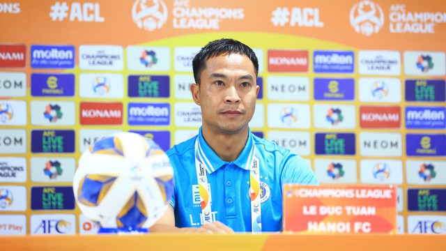CLB Hà Nội không tìm được thầy ngoại ưng ý, sắp bổ nhiệm trợ lý ông Kim Sang-sik làm HLV trưởng?- Ảnh 1. CLB Hà Nội không tìm được thầy ngoại ưng ý, sắp bổ nhiệm trợ lý ông Kim Sang-sik làm HLV trưởng?- Ảnh 1.