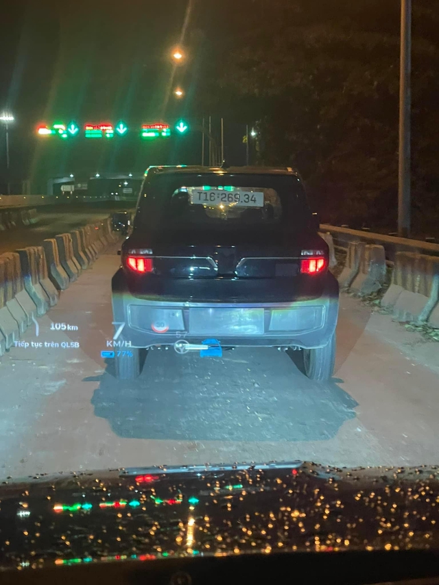 VinFast VF 3 liên tục xuất hiện trên đường cận ngày bàn giao, 1 chi tiết đổi khác khiến CĐM vui mừng- Ảnh 7. VinFast VF 3 liên tục xuất hiện trên đường cận ngày bàn giao, 1 chi tiết đổi khác khiến CĐM vui mừng- Ảnh 7.