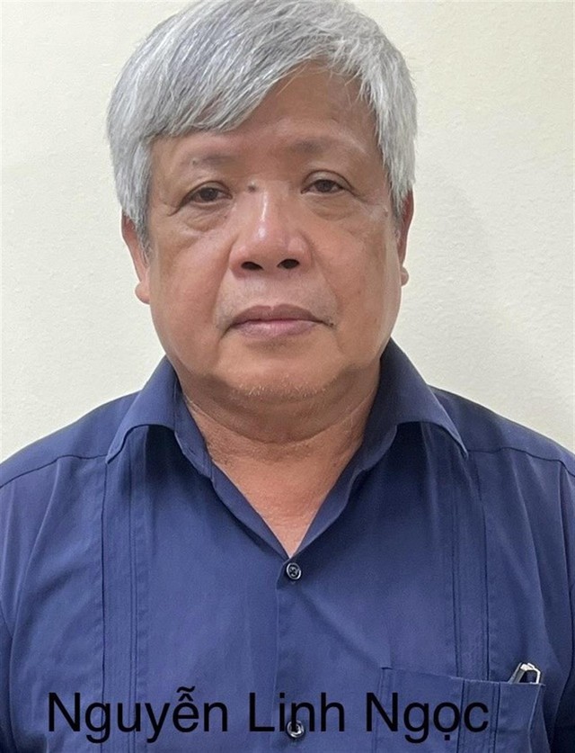 Bắt nguyên Thứ trưởng Bộ Tài nguyên và Môi trường Nguyễn Linh Ngọc- Ảnh 1. Bắt nguyên Thứ trưởng Bộ Tài nguyên và Môi trường Nguyễn Linh Ngọc- Ảnh 1.