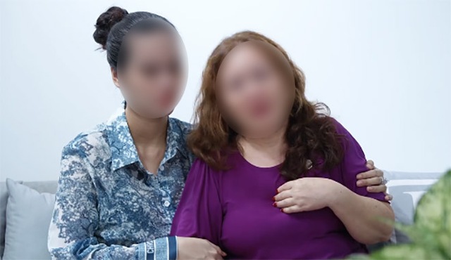 Thi thể chuyên gia trang điểm tử vong ở Thái Lan được đưa về nước, mẹ đau xót đón con trai trở về- Ảnh 2. Thi thể chuyên gia trang điểm tử vong ở Thái Lan được đưa về nước, mẹ đau xót đón con trai trở về- Ảnh 2.