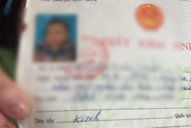 Cô gái Bỉ gốc Việt tìm mẹ quê ở Hòa Bình, 30 phút sau đã có kết quả: "Cảm ơn mẹ vì sáng suốt cho con đi"- Ảnh 3. Cô gái Bỉ gốc Việt tìm mẹ quê ở Hòa Bình, 30 phút sau đã có kết quả: "Cảm ơn mẹ vì sáng suốt cho con đi"- Ảnh 3.