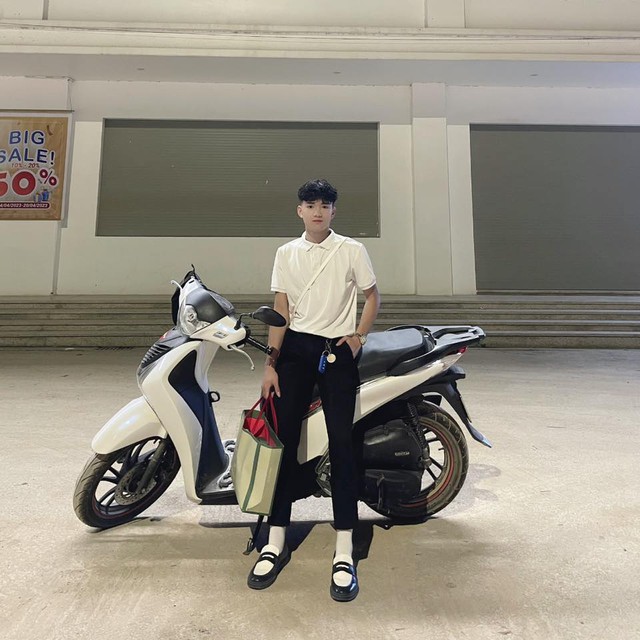 Cậu cả nhà "đại gia đồng nát" Nghệ An: Điển trai, 21 tuổi đang quản lý doanh nghiệp của gia đình- Ảnh 6. Cậu cả nhà "đại gia đồng nát" Nghệ An: Điển trai, 21 tuổi đang quản lý doanh nghiệp của gia đình- Ảnh 6.