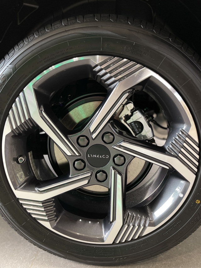 Cận cảnh SUV đô thị cỡ B mới toanh vừa về đại lý, có gì ăn thua với "vua" doanh số Kia Seltos?- Ảnh 9. Cận cảnh SUV đô thị cỡ B mới toanh vừa về đại lý, có gì ăn thua với "vua" doanh số Kia Seltos?- Ảnh 9.