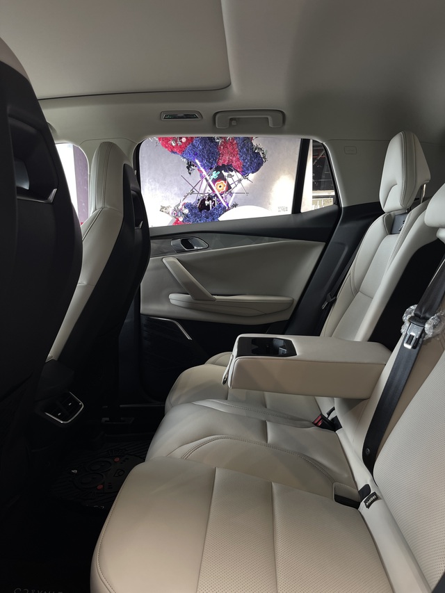 Cận cảnh SUV đô thị cỡ B mới toanh vừa về đại lý, có gì ăn thua với "vua" doanh số Kia Seltos?- Ảnh 8. Cận cảnh SUV đô thị cỡ B mới toanh vừa về đại lý, có gì ăn thua với "vua" doanh số Kia Seltos?- Ảnh 8.