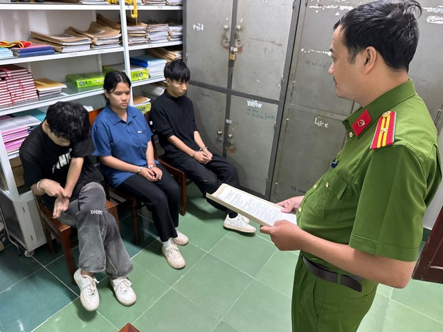 Hành trình rượt đuổi nhóm người sát hại, phi tang thi thể tài xế taxi Mai Linh trên quốc lộ- Ảnh 2. Hành trình rượt đuổi nhóm người sát hại, phi tang thi thể tài xế taxi Mai Linh trên quốc lộ- Ảnh 2.