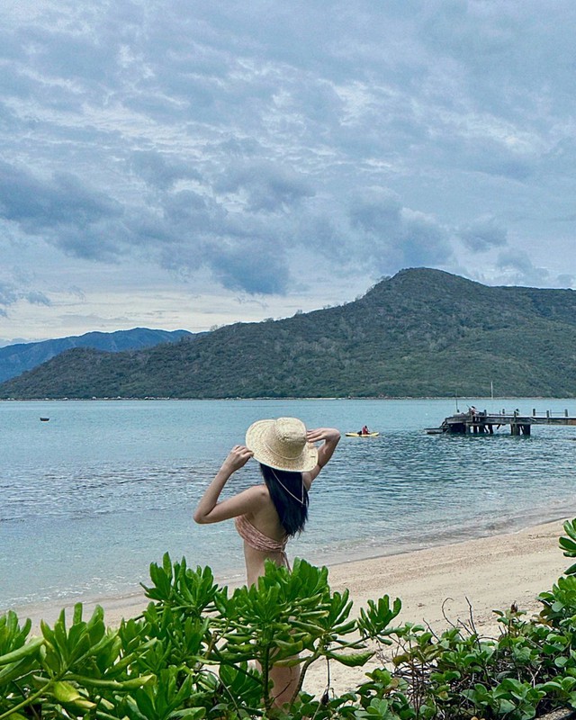 Chi Pu diện bikini, khoe sắc vóc nóng bỏng ở tuổi 31- Ảnh 5. Chi Pu diện bikini, khoe sắc vóc nóng bỏng ở tuổi 31- Ảnh 5.