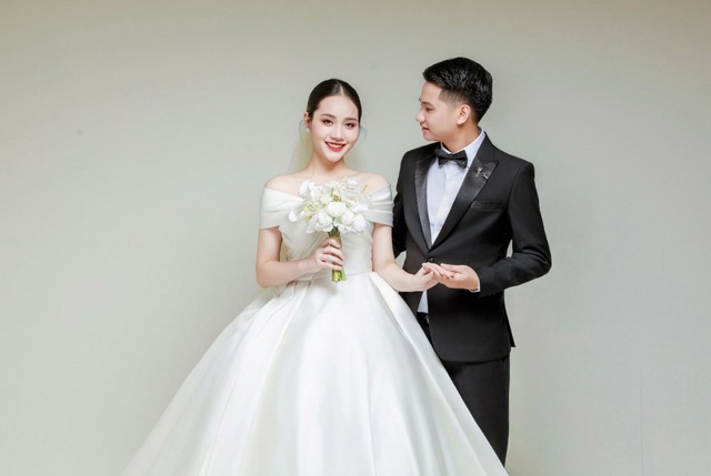 Vợ bầu bất ngờ lâm trọng bệnh, chồng kề bên 15 tiếng/ngày: 90 ngày tạo nên điều kỳ diệu- Ảnh 1. Vợ bầu bất ngờ lâm trọng bệnh, chồng kề bên 15 tiếng/ngày: 90 ngày tạo nên điều kỳ diệu- Ảnh 1.