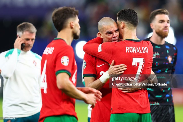 Ronaldo chạm cột mốc tệ nhất sự nghiệp, Bồ Đào Nha thất bại đau đớn trước Pháp trên chấm 11m- Ảnh 11.