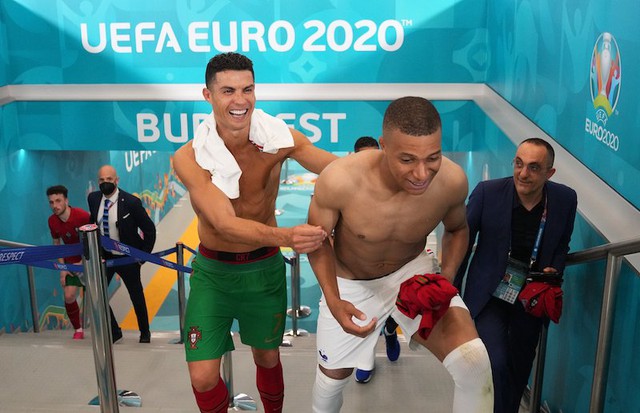 Trước thềm đại chiến, Mbappe dành lời "có cánh" khen Cris Ronaldo- Ảnh 1.
