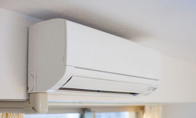 Lắp đặt điều hoà sát trần nhà có sao không? Thì ra bấy lâu nay rất nhiều người hiểu sai- Ảnh 1. Lắp đặt điều hoà sát trần nhà có sao không? Thì ra bấy lâu nay rất nhiều người hiểu sai- Ảnh 1.