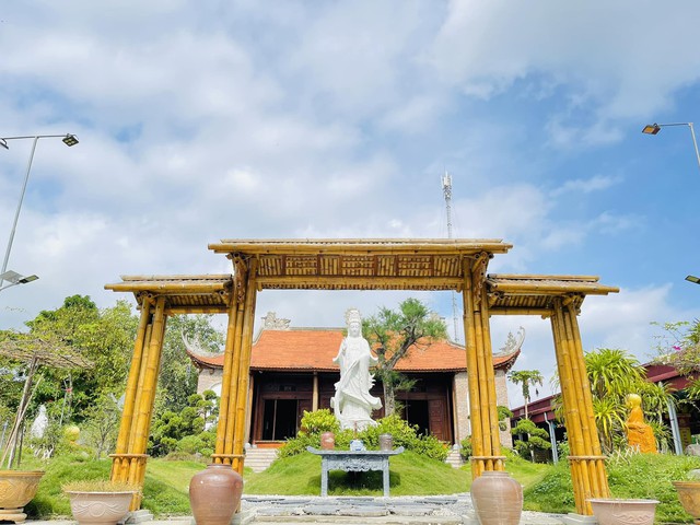 Ngoài Sầm Sơn, Thanh Hoá còn có 1 bãi biển đẹp tự nhiên nhiều du khách chưa biết: Cách thành phố chỉ 20km- Ảnh 11. Ngoài Sầm Sơn, Thanh Hoá còn có 1 bãi biển đẹp tự nhiên nhiều du khách chưa biết: Cách thành phố chỉ 20km- Ảnh 11.