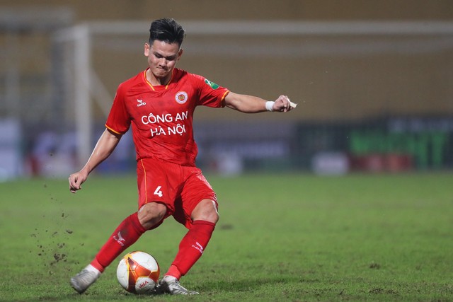 Đình Trọng sắp ký hợp đồng tiền tỷ với CLB CAHN, Hồ Tấn Tài gia nhập đội đại gia V.League?- Ảnh 3. Đình Trọng sắp ký hợp đồng tiền tỷ với CLB CAHN, Hồ Tấn Tài gia nhập đội đại gia V.League?- Ảnh 3.