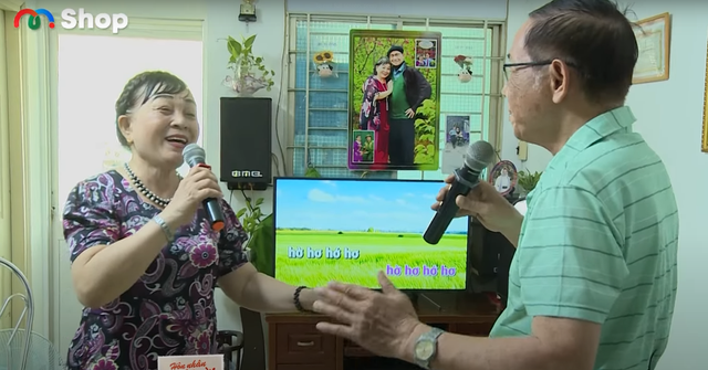 Cụ ông 80 tuổi ở TP.HCM tán đổ cụ bà qua mạng, hẹn hò được 2 tuần đã dẫn nhau "lên phường"- Ảnh 1. Cụ ông 80 tuổi ở TP.HCM tán đổ cụ bà qua mạng, hẹn hò được 2 tuần đã dẫn nhau "lên phường"- Ảnh 1.