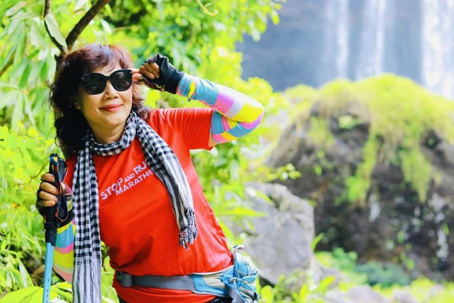 Bà ngoại U70 lái xe máy gần 1000km, quyết đưa cháu đi "phượt" mặc những lời can ngăn- Ảnh 1. Bà ngoại U70 lái xe máy gần 1000km, quyết đưa cháu đi "phượt" mặc những lời can ngăn- Ảnh 1.