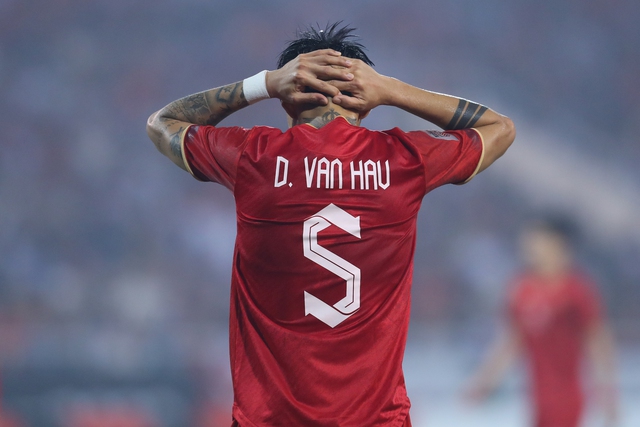 Bài học đau thời thầy Park còn đó, Văn Hậu hãy cẩn trọng với AFF Cup kẻo lụi tàn sự nghiệp - Ảnh 3.