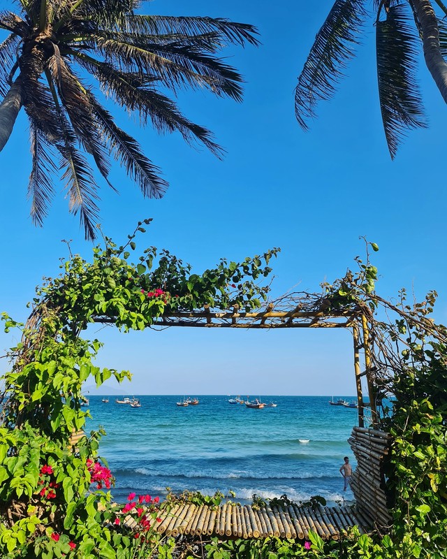 Phát hiện bãi biển được ví như "Hawaii ở Việt Nam", cách thành phố 50km, ra xa bờ 100m nước chỉ tới ngực- Ảnh 11. Phát hiện bãi biển được ví như "Hawaii ở Việt Nam", cách thành phố 50km, ra xa bờ 100m nước chỉ tới ngực- Ảnh 11.