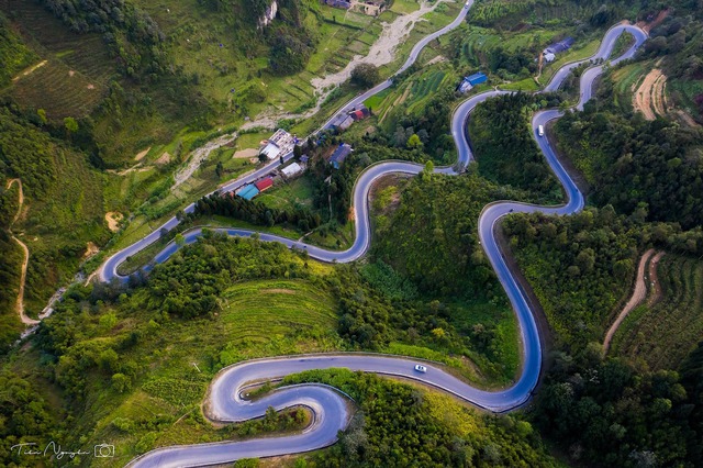 Phát hiện ngôi làng nằm dưới chân đèo, được ví như "bông hoa nơi địa đầu Tổ Quốc", cách thành phố 160km - Ảnh 4.