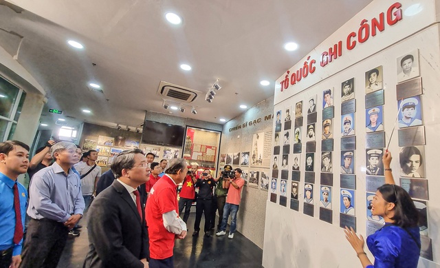 - Ảnh 13. - Ảnh 13.