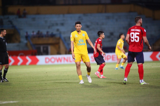 4 "đại gia" cùng lên tiếng, đội tuyển Thái Lan có biến lớn trước ngày chạm trán tuyển Việt Nam? - Ảnh 1.