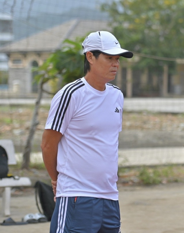 Cựu Vua phá lưới ăn chặn tiền cầu thủ trẻ Khánh Hòa, "khai khống" số lượng làm thất thoát hàng trăm triệu đồng - Ảnh 1. Cựu Vua phá lưới ăn chặn tiền cầu thủ trẻ Khánh Hòa, "khai khống" số lượng làm thất thoát hàng trăm triệu đồng - Ảnh 1.