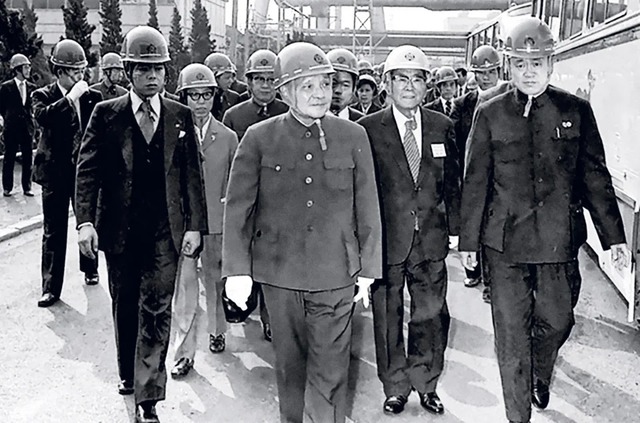 Chuyến thăm lịch sử của Đặng Tiểu Bình và nước đi giúp Trung Quốc “lột xác”, vượt qua láng giềng đáng gờm- Ảnh 2. Chuyến thăm lịch sử của Đặng Tiểu Bình và nước đi giúp Trung Quốc “lột xác”, vượt qua láng giềng đáng gờm- Ảnh 2.
