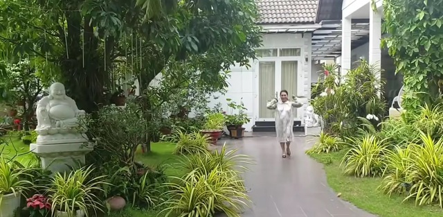 Nữ NSND đầu tiên là tiến sĩ: Ly hôn chồng tay trắng ra đi, tuổi 79 một mình trong biệt thự vài chục tỷ- Ảnh 3. Nữ NSND đầu tiên là tiến sĩ: Ly hôn chồng tay trắng ra đi, tuổi 79 một mình trong biệt thự vài chục tỷ- Ảnh 3.