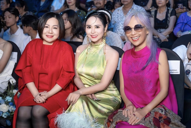 ‘Thời trang Việt cần nhiều sân chơi ‘chất’ như Tuần lễ thời trang quốc tế Việt Nam!’ - Ảnh 1. ‘Thời trang Việt cần nhiều sân chơi ‘chất’ như Tuần lễ thời trang quốc tế Việt Nam!’ - Ảnh 1.