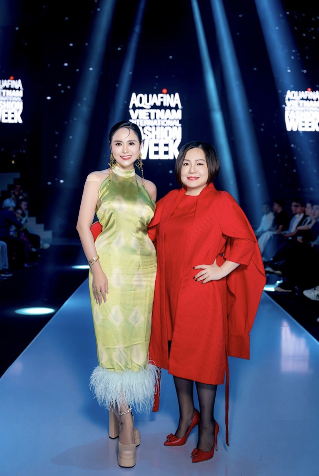‘Thời trang Việt cần nhiều sân chơi ‘chất’ như Tuần lễ thời trang quốc tế Việt Nam!’ - Ảnh 2. ‘Thời trang Việt cần nhiều sân chơi ‘chất’ như Tuần lễ thời trang quốc tế Việt Nam!’ - Ảnh 2.