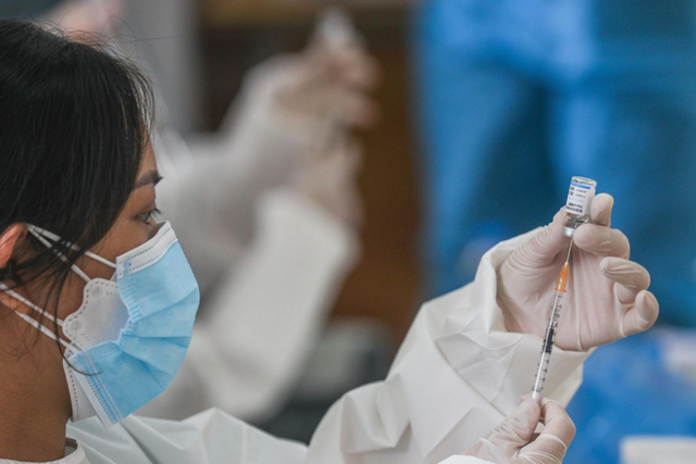 Nóng: Vắc xin Covid-19 của AstraZeneca bị kiện vì gây đông máu, hơn 80 nạn nhân đang chờ phán quyết - Ảnh 2. Nóng: Vắc xin Covid-19 của AstraZeneca bị kiện vì gây đông máu, hơn 80 nạn nhân đang chờ phán quyết - Ảnh 2.