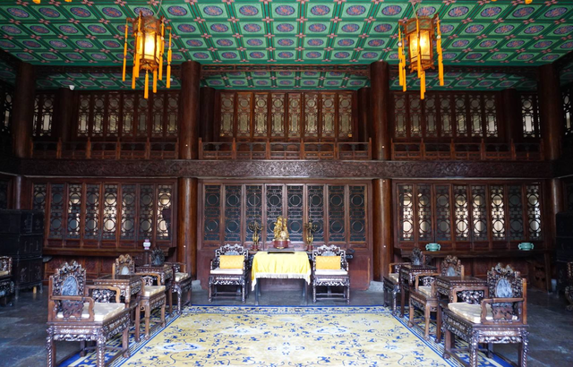 Học cách làm giàu nhạy bén như Hòa Thân: Kinh doanh từ lương thực đến đất đai, cửa hàng mọc lên khắp các cả nước, điểm mấu chốt không giao dịch bằng tiền - Ảnh 5. Học cách làm giàu nhạy bén như Hòa Thân: Kinh doanh từ lương thực đến đất đai, cửa hàng mọc lên khắp các cả nước, điểm mấu chốt không giao dịch bằng tiền - Ảnh 5.