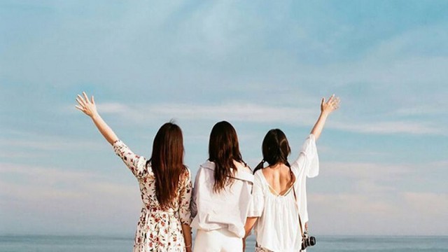 Họp lớp sau 20 năm không phải nơi trường học mà trong bệnh viện, 5 người bạn thân nhìn nhau đau xót, cuộc đời thật quá tàn nhẫn! - Ảnh 1. Họp lớp sau 20 năm không phải nơi trường học mà trong bệnh viện, 5 người bạn thân nhìn nhau đau xót, cuộc đời thật quá tàn nhẫn! - Ảnh 1.