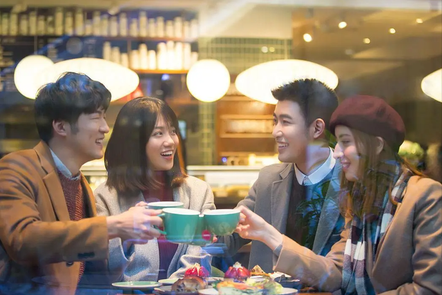 Dù là người thắng hay kẻ thua cuộc, hãy cứ đi HỌP LỚP càng sớm càng tốt, bạn sẽ thấy 'gieo nhân nào, gặt quả ấy' - Ảnh 2. Dù là người thắng hay kẻ thua cuộc, hãy cứ đi HỌP LỚP càng sớm càng tốt, bạn sẽ thấy 'gieo nhân nào, gặt quả ấy' - Ảnh 2.