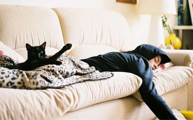 Cơm áo gạo tiền quan trọng, nhưng chỉ chăm chăm vào làm việc, làm một lúc nhiều công việc không phải &quot;hướng đi lâu dài&quot;, thay vào đó, bạn cần điều này hơn - Ảnh 2.