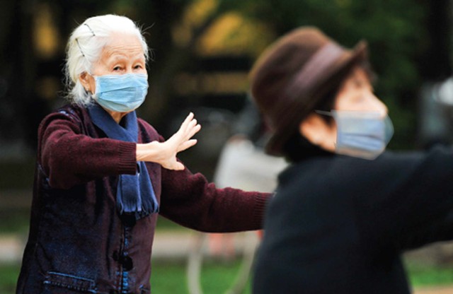 Đột quỵ tăng cao trong mùa lạnh, bác sỹ hướng dẫn 4 quy tắc nhận biết để kịp cấp cứu ngay trong giờ vàng - Ảnh 2. Đột quỵ tăng cao trong mùa lạnh, bác sỹ hướng dẫn 4 quy tắc nhận biết để kịp cấp cứu ngay trong giờ vàng - Ảnh 2.