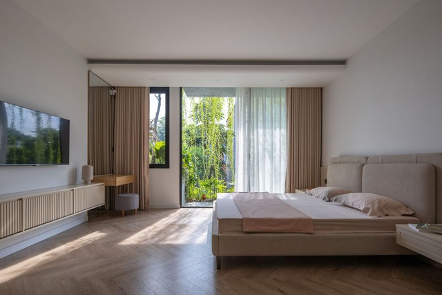 Có gì trong ngôi nhà ống "phủ rèm cây xanh" của gia đình 3 thế hệ xuất hiện trên tạp chí kiến trúc nổi tiếng của Mỹ? - Ảnh 10. Có gì trong ngôi nhà ống "phủ rèm cây xanh" của gia đình 3 thế hệ xuất hiện trên tạp chí kiến trúc nổi tiếng của Mỹ? - Ảnh 10.