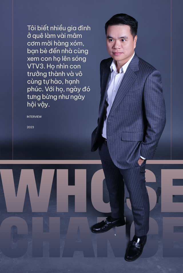 Tổng đạo diễn 'Whose Chance': Tôi đưa các Sếp xuống mặt đất, trao cơ hội cho ứng viên, kể chuyện nghề dễ hiểu với phụ huynh - Ảnh 2. Tổng đạo diễn 'Whose Chance': Tôi đưa các Sếp xuống mặt đất, trao cơ hội cho ứng viên, kể chuyện nghề dễ hiểu với phụ huynh - Ảnh 2.